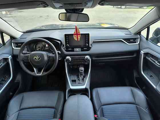 Продам Toyota RAV 4 2021 Донецк