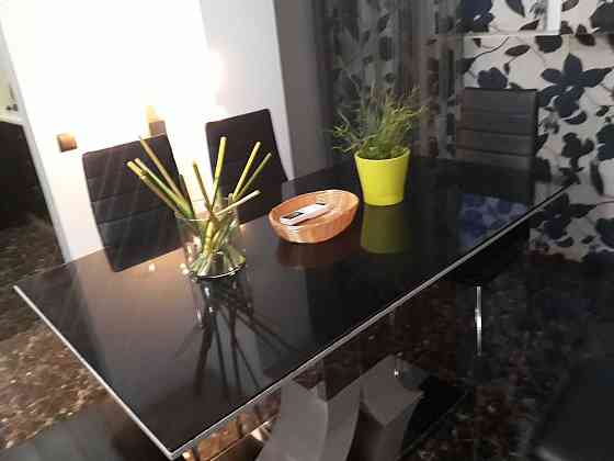 Сдаю двухкомнатную квартиру, 52.0 м² этаж 4, город Донецк, Калининский район, улица Разенкова Донецк