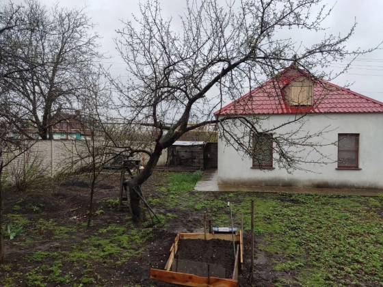 Продается дом на участке. Земля приватизирована Донецк