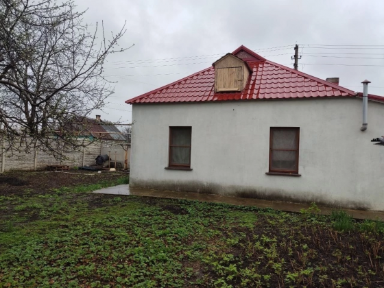 Продается дом на участке. Земля приватизирована Донецк