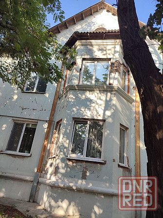 3 к. квартира а центре Докучаевска Докучаевск - изображение 1