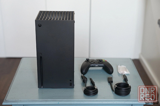 Продам консоль Xbox Series X 1TB + подписка. Донецк - изображение 2