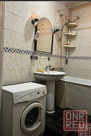 Продам 2-х комнатную квартиру.ул. Розы Люксембург.48 школа Донецк - изображение 1
