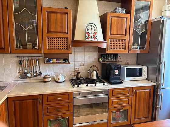Продам 3х-ком.квартиру сталинка Ворошиловский р-н б.Пушкина Донецк