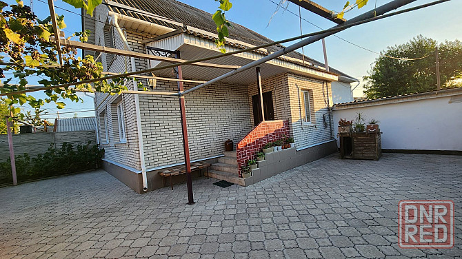 Продам 2-этажный газифицированный дом в центре. Макеевка - изображение 1
