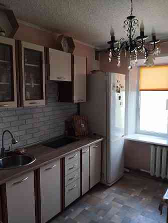Продам 2-х ком. кв. Улучшенной планировки. шахтерская площадь Донецк
