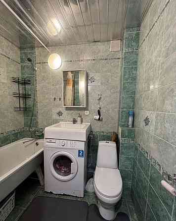 Сдаю однокомнатную квартиру 32.0 м² этаж 2/9. Однокомнатная квартира в Ленинском районе, оцкб Донецк