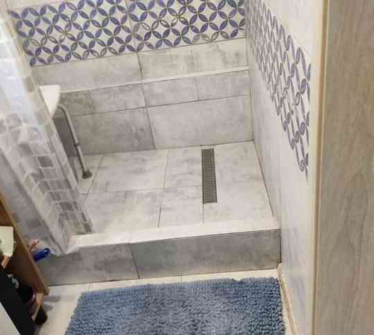 Сдаю двухкомнатную квартиру 45.0 м² этаж 2/9. Район: Ворошиловский Донецк
