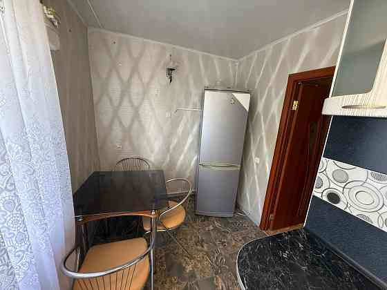 Продам 1 ком. квартиру, 2/5 эт., 35 м.кв. - Макеевка, м-н Строитель (к-7) Макеевка