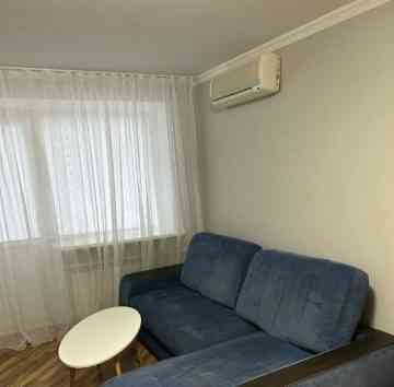 Сдаю двухкомнатную квартиру 45.0 м² этаж 4/5 город Ленинский район Донецк