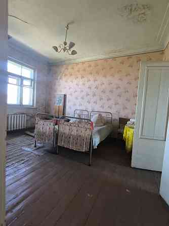 Продам 4х ком квартиру.Пл.Кирова.От центра 7 мин езды Макеевка