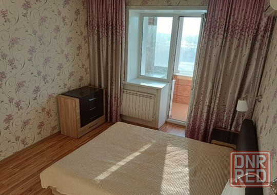 Сдаю двухкомнатную квартиру 57.0 м² этаж 2/10 город Донецк, Калининский район Донецк - изображение 1