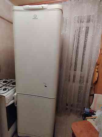 Продам холодильник Indesit Донецк