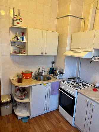 Продам сталинку 75 кв.м. с индивидуальным отоплением в самом центре, рядом Универмаг, налоговая Макеевка