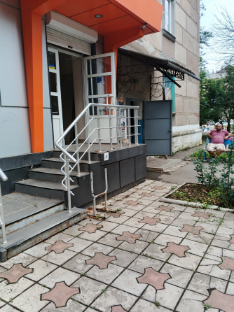 Продается магазин г. Ждановка с оборудованием и холодильниками, все в рабочем состоянии Ждановка