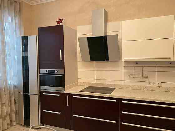 Продам 3к.квартиру с паркингом. жк Замковый Донецк