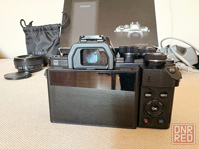 Olympus OM-D E-M10 Mark II Kit 14-42 Макеевка - изображение 3