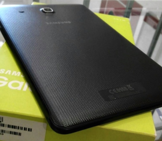 Планшет Samsung Galaxy Tab E 9.6 SM-T561N 8Gb Донецк