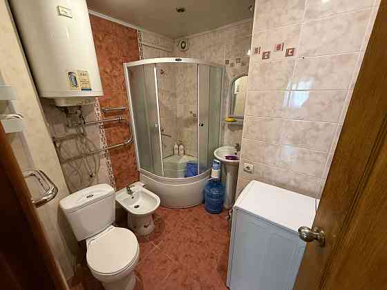 Продам 3 ком. кв., 2/5 эт., 60 м.кв. - Макеевка, квл. Железнодорожный, Даки Макеевка