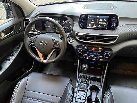 Hyundai Tucson 2019 год полная комплектация официальная машина от дилера Донецк