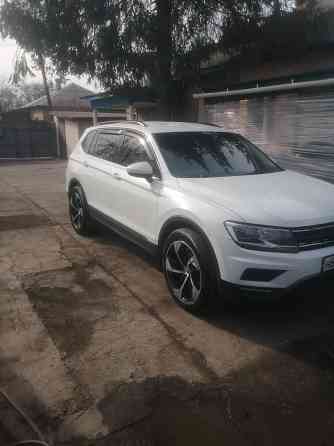 Продаётся Volkswagen Tiguan срочно Донецк