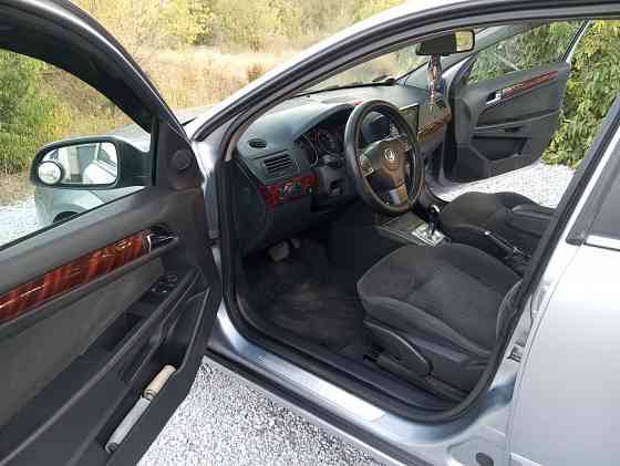 Продам Opel Astra H. 1.6 Газ-бензин Енакиево