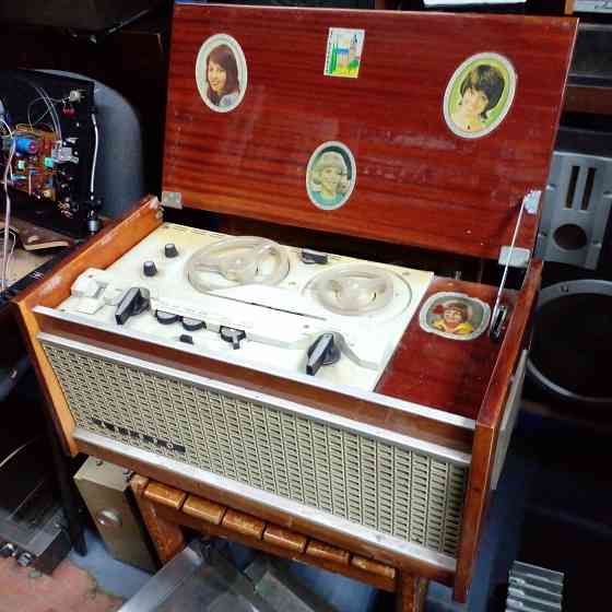 продам магнитолу Горловка