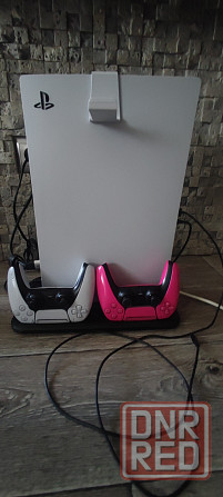 Ps5 с 2 джойстиками Макеевка - изображение 1