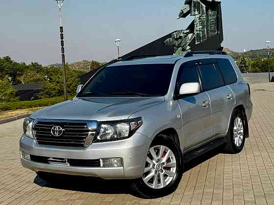 Toyota Land Cruiser 200 2010 года выпуска Донецк