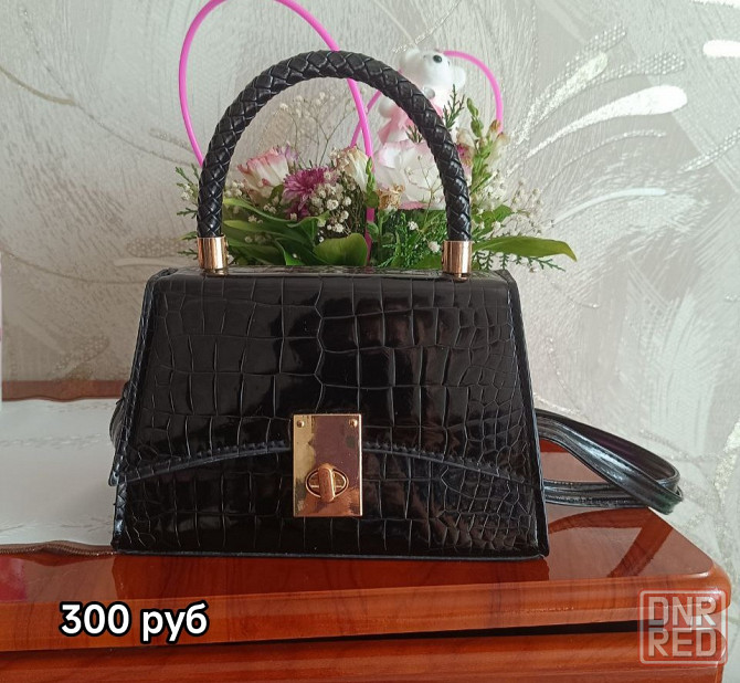 Продам сумочку в хорошем состоянии-300 руб Макеевка - изображение 1