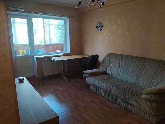 Сдам 3 комн.кв в центре Калининского района, бульвар Шахтостроителей, рядом рынок Донецк