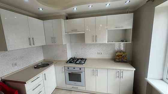 Продам 2х.комнатную квартиру в центре города. Донецк