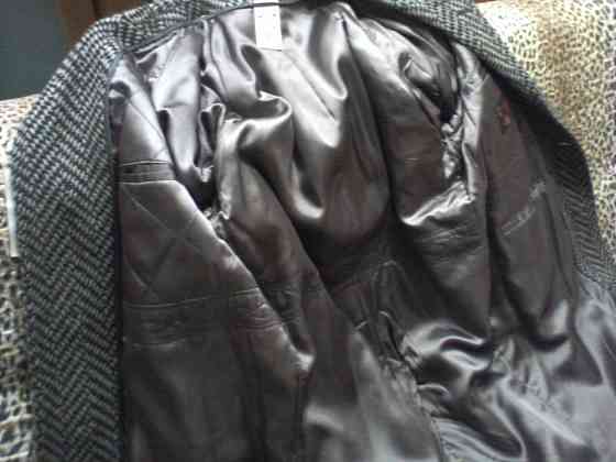 Новое пальто. р. 52-56. На средний рост. -Чехословакия. Донецк