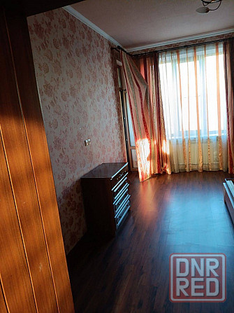Продается трехкомнатная квартира в Центрально-городском районе Макеевка - изображение 1