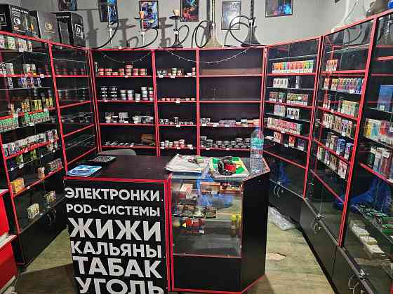 Продам стеллажи и витрины срочно Донецк