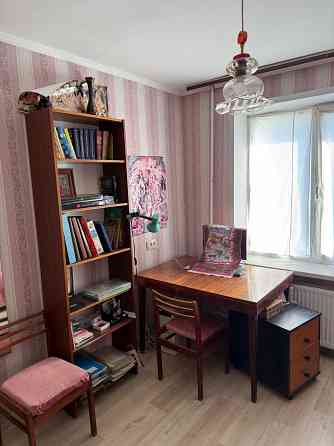 Срочно продам 4км.кв.ул.Куприна ориентир торговый центр Морской Мариуполь