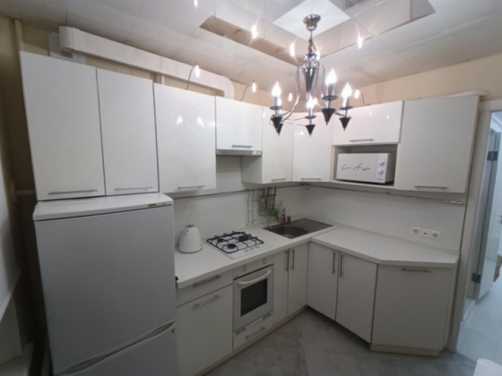 Сдам 1-комн. квартиру 42 м² (ул. Розы Люксембург) Донецк