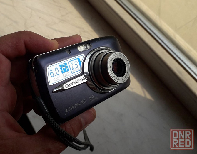 Цифровой фотоаппарат Olympus m digital 600+зарядное+карта 512Mb Донецк - изображение 1