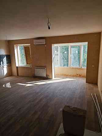 Продам крупногабаритную 1 комнатную квартиру- студио, Мариуполь, Приморский парк. Мариуполь