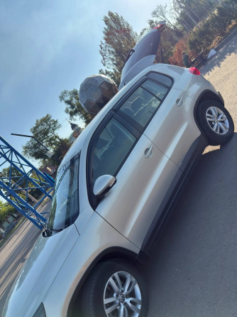 Продам семейный автомобиль Донецк