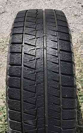 Зимние шины Bridgestone 215/55 R16 Япония 4шт - 10 000руб Донецк