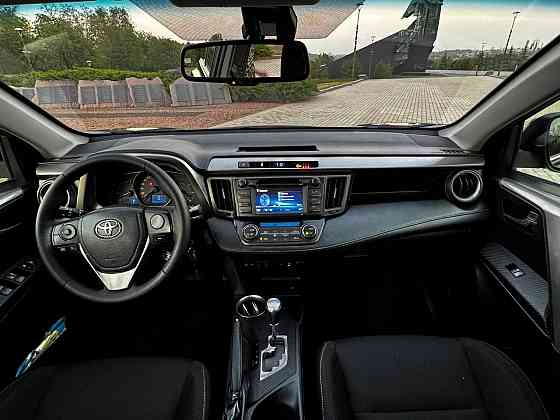 в продаже toyota rav4 2015 года выпуска Донецк