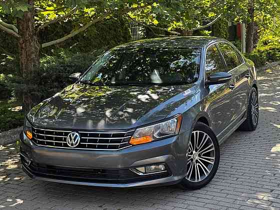 продам volkswagen passat b7 2015 года! Донецк