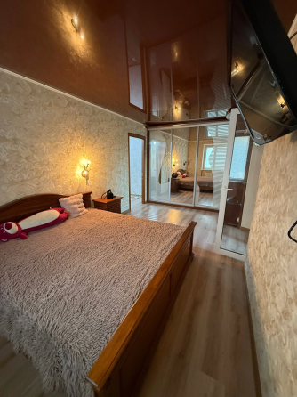 Продам 2х ком. квартиру в Центре Червоногвардейского района, 6/9, 55м2, отличное состояние. Макеевка