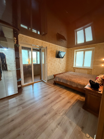 Продам 2х ком. квартиру в Центре Червоногвардейского района, 6/9, 55м2, отличное состояние. Макеевка