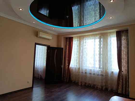 Продам 2-х ком.кв на Петровке 108 школа Донецк