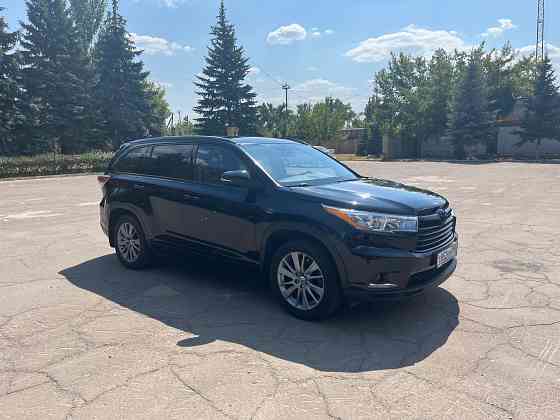 Toyota Highlander. Год 2014. Двигатель 3.5 бензин. Коробка автомат. Харцызск