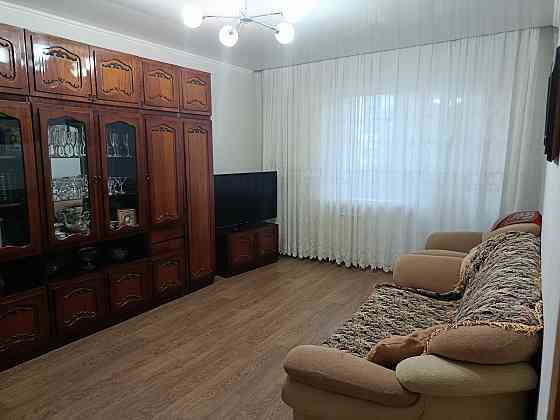 Продам 3х ком. кв-ру на Цветочном 71 м кв. с холлом Донецк