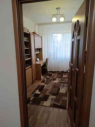 Продам 3х ком. кв-ру на Цветочном 71 м кв. с холлом Донецк