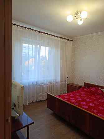 Продам 3х ком. кв-ру на Цветочном 71 м кв. с холлом Донецк